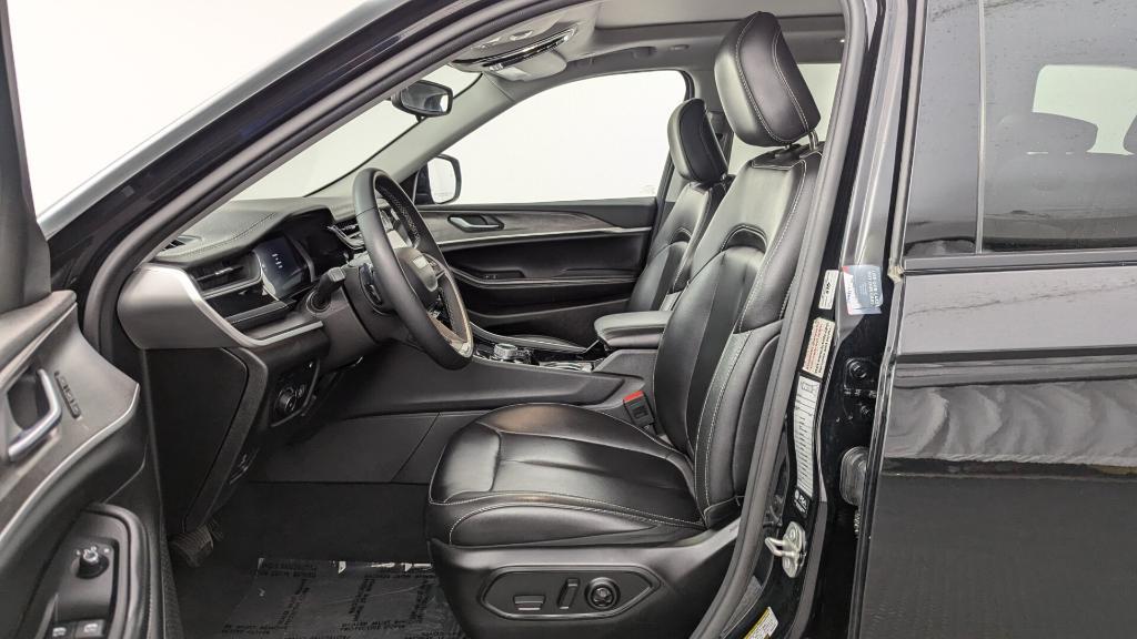 used 2023 Jeep Grand Cherokee 4xe car, priced at $25,999