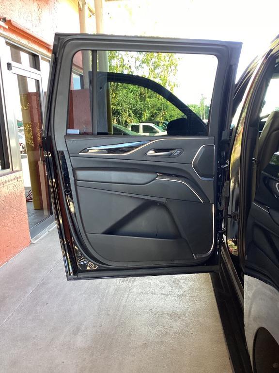 used 2023 Cadillac Escalade ESV car, priced at $59,999