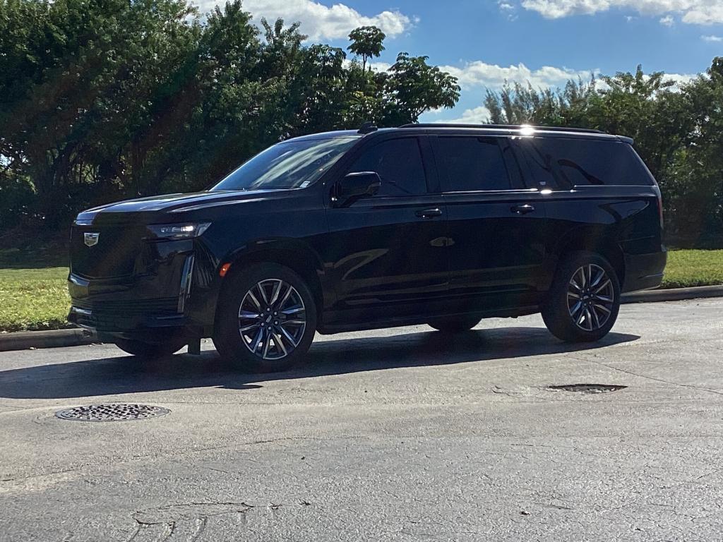 used 2023 Cadillac Escalade ESV car, priced at $59,999