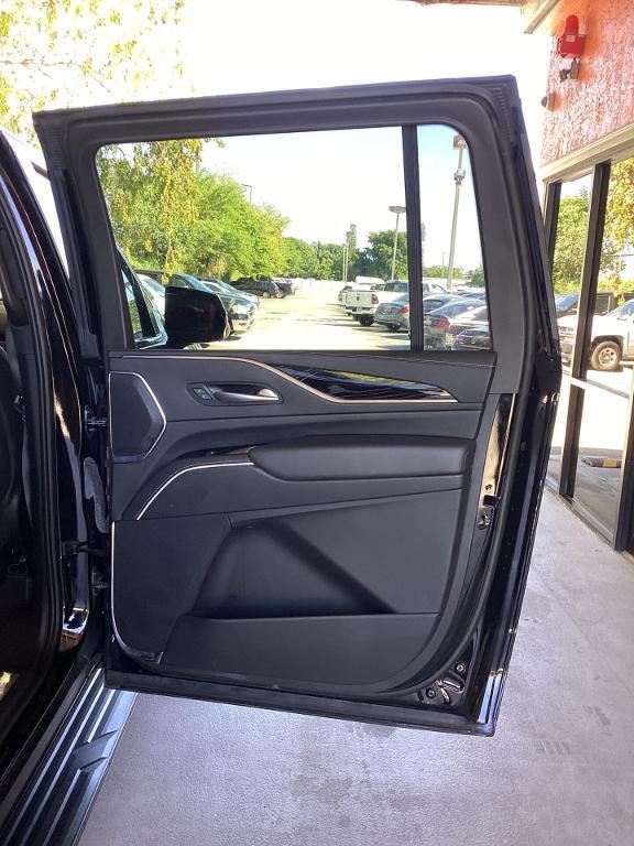 used 2023 Cadillac Escalade ESV car, priced at $59,999