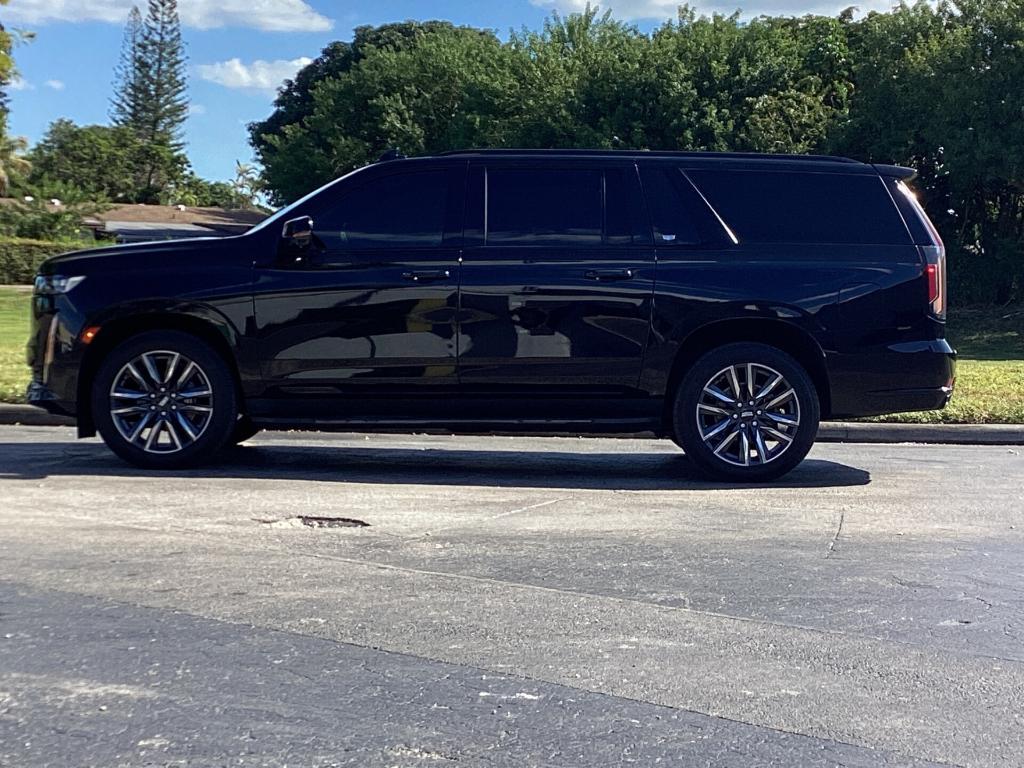 used 2023 Cadillac Escalade ESV car, priced at $59,999