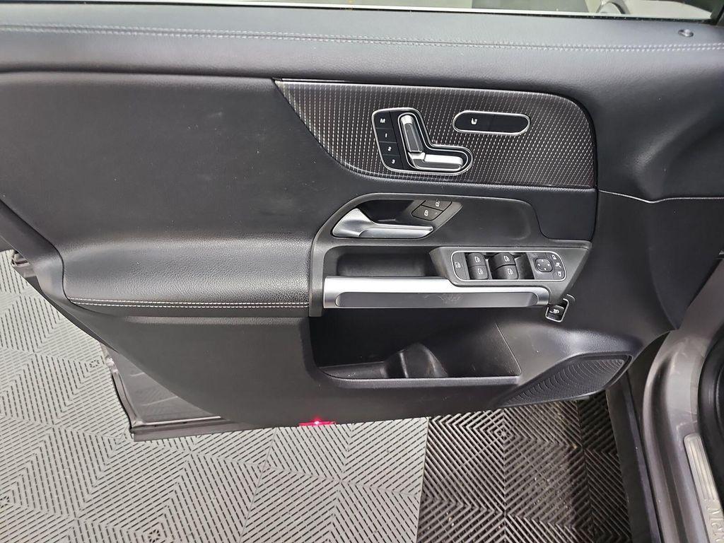used 2021 Mercedes-Benz GLB 250 car, priced at $22,899