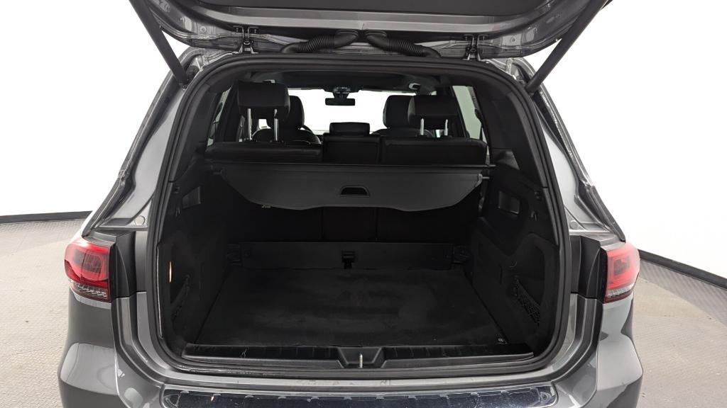 used 2021 Mercedes-Benz GLB 250 car, priced at $20,399