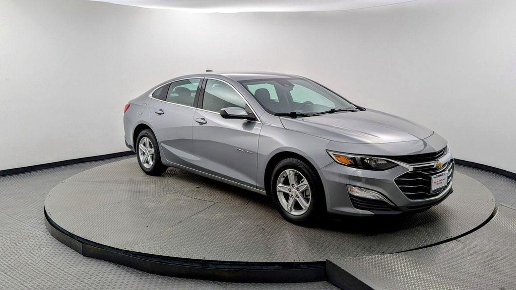 used 2024 Chevrolet Malibu car, priced at $15,499