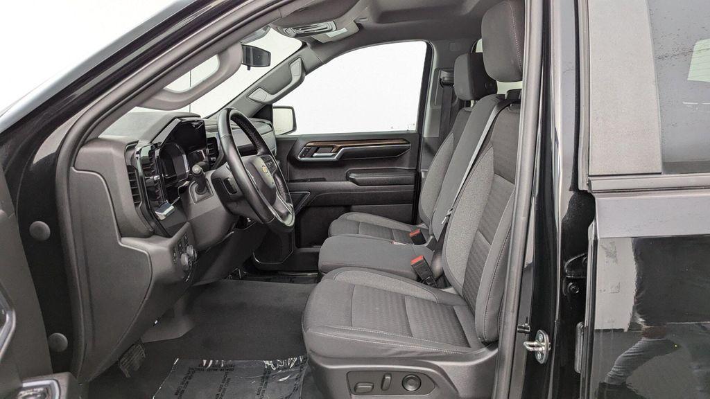 used 2023 Chevrolet Silverado 1500 car, priced at $32,499