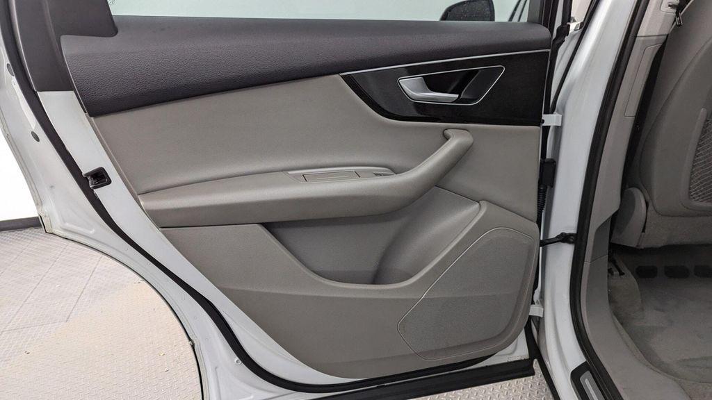 used 2021 Audi Q7 car, priced at $24,999