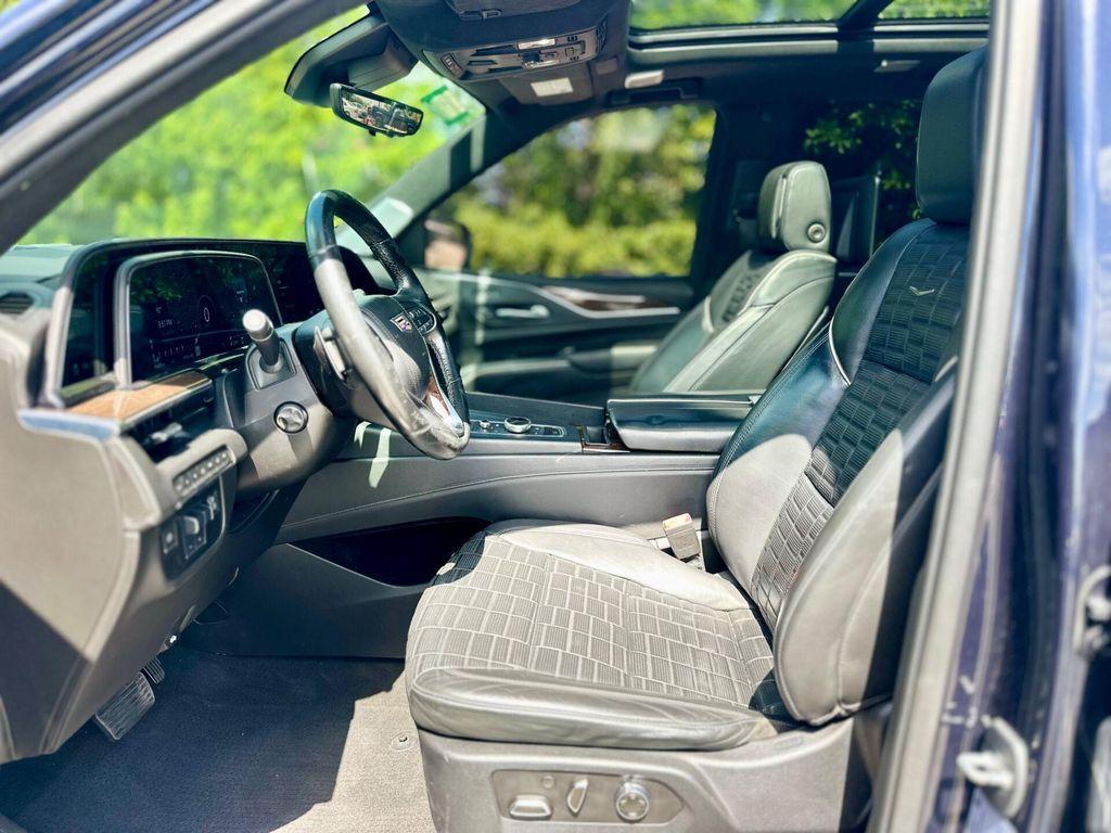 used 2021 Cadillac Escalade ESV car, priced at $54,999