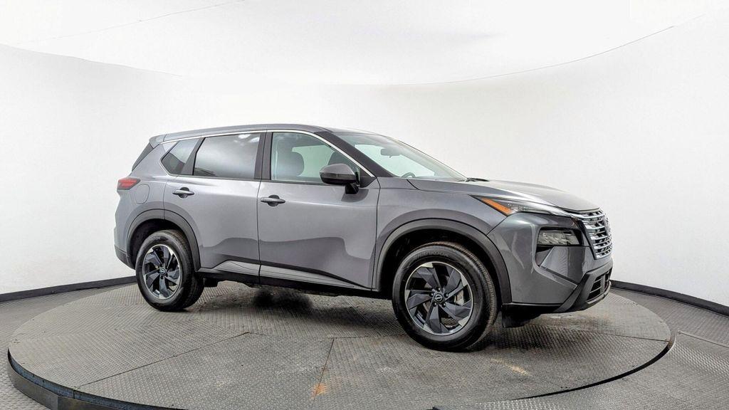 used 2025 Nissan Rogue car, priced at $22,999