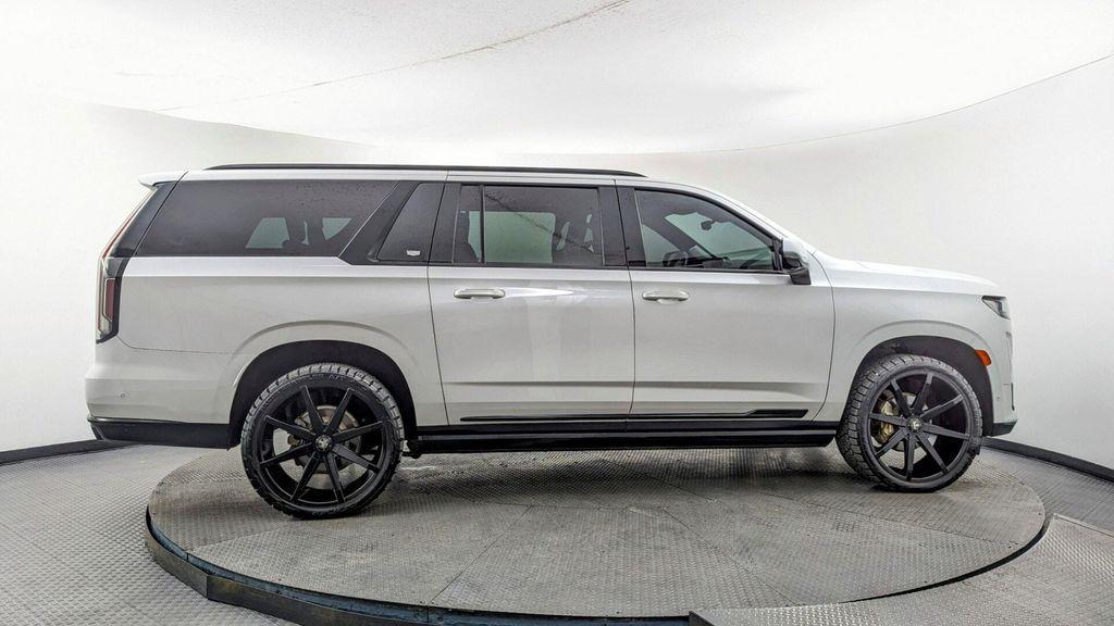 used 2021 Cadillac Escalade ESV car, priced at $63,499