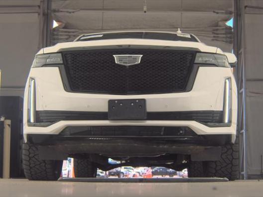 used 2021 Cadillac Escalade ESV car, priced at $63,999