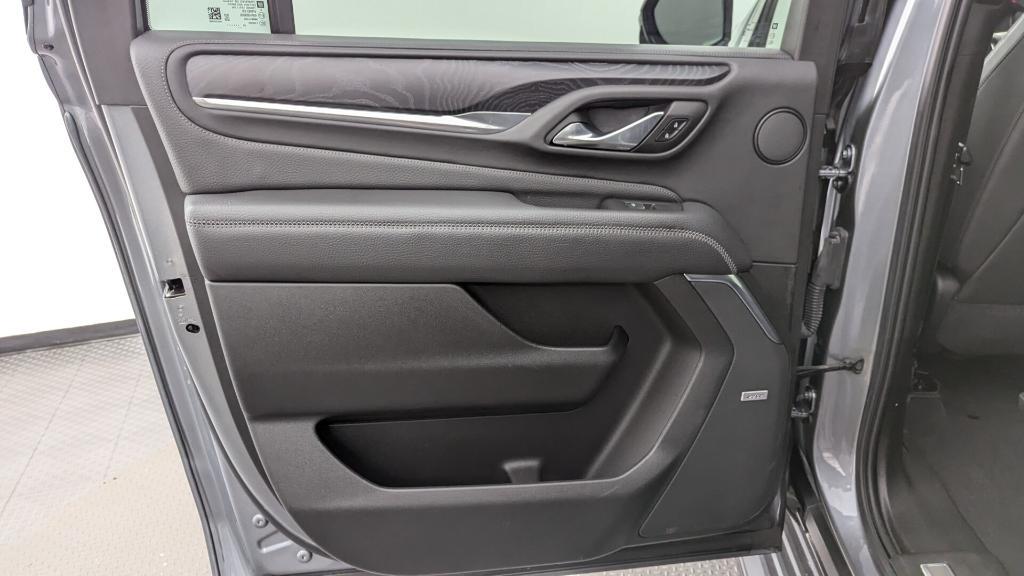 used 2021 GMC Yukon XL car, priced at $43,399