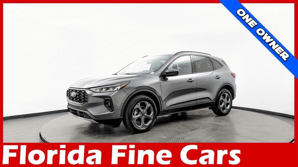 used 2025 Ford Escape car, priced at $23,999