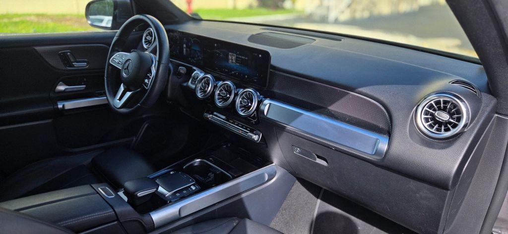 used 2022 Mercedes-Benz GLB 250 car, priced at $23,999