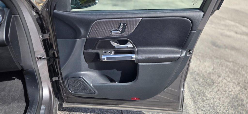 used 2022 Mercedes-Benz GLB 250 car, priced at $23,999