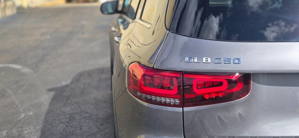 used 2022 Mercedes-Benz GLB 250 car, priced at $23,999