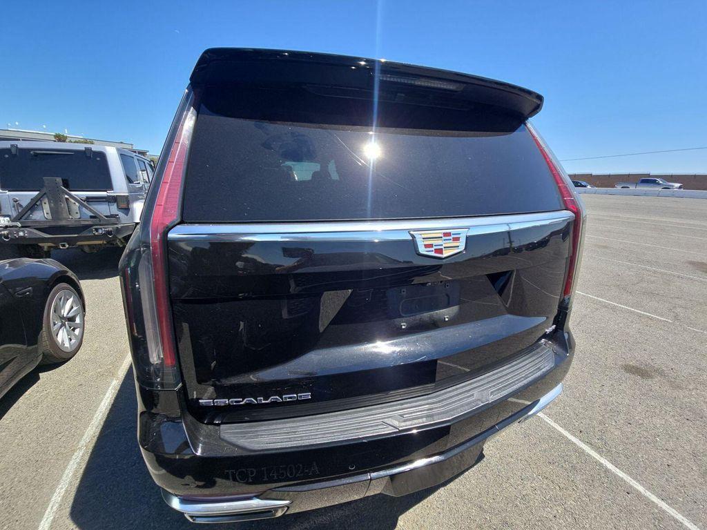 used 2022 Cadillac Escalade ESV car, priced at $43,999