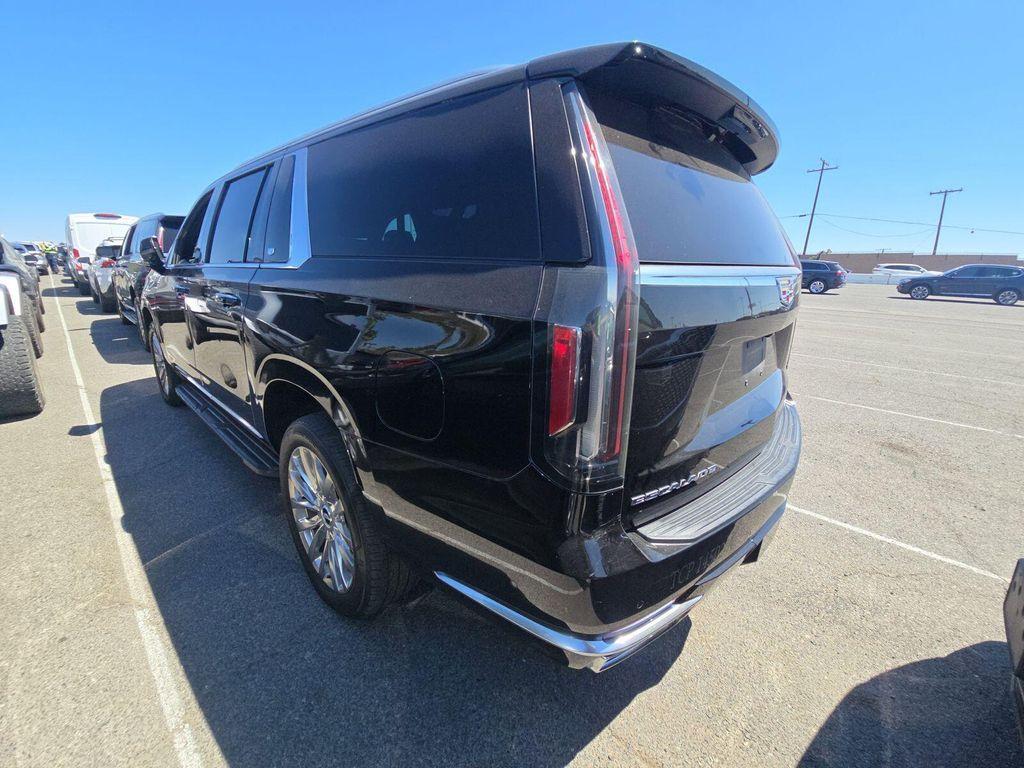 used 2022 Cadillac Escalade ESV car, priced at $43,999