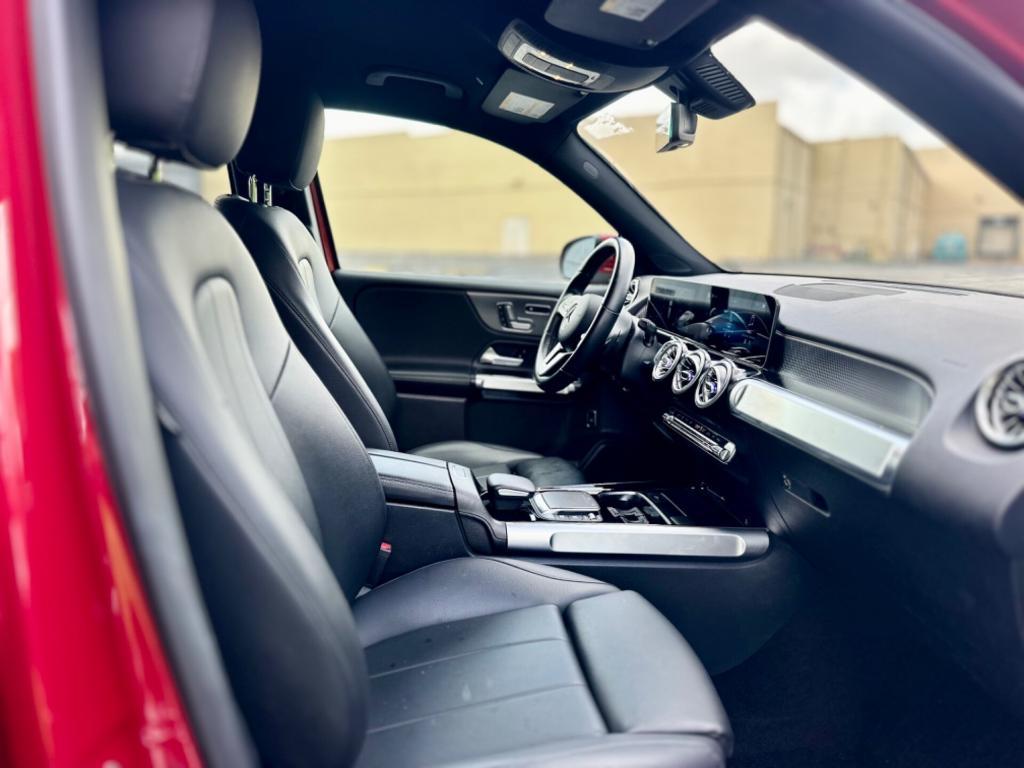 used 2021 Mercedes-Benz GLB 250 car, priced at $26,199