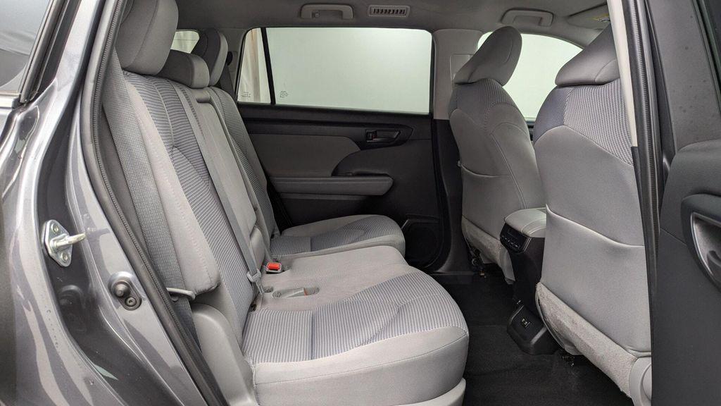 used 2021 Toyota Highlander car, priced at $24,499