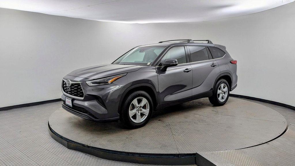 used 2021 Toyota Highlander car, priced at $24,499