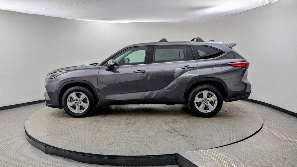 used 2021 Toyota Highlander car, priced at $24,499
