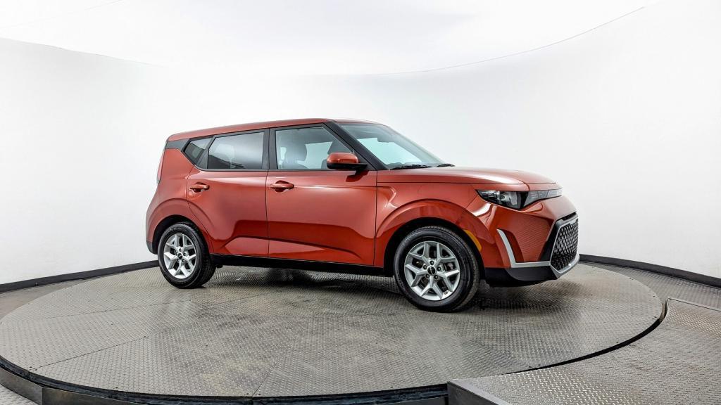 used 2024 Kia Soul car, priced at $15,499