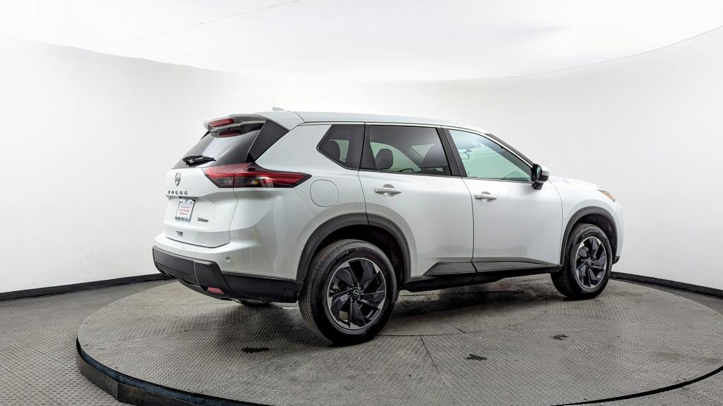used 2024 Nissan Rogue car, priced at $22,499