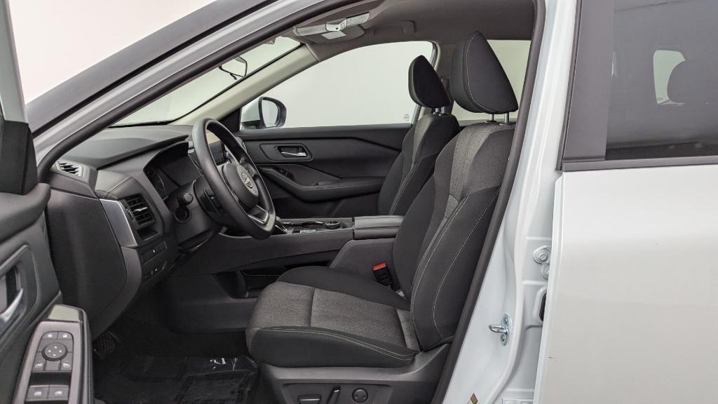 used 2024 Nissan Rogue car, priced at $22,499