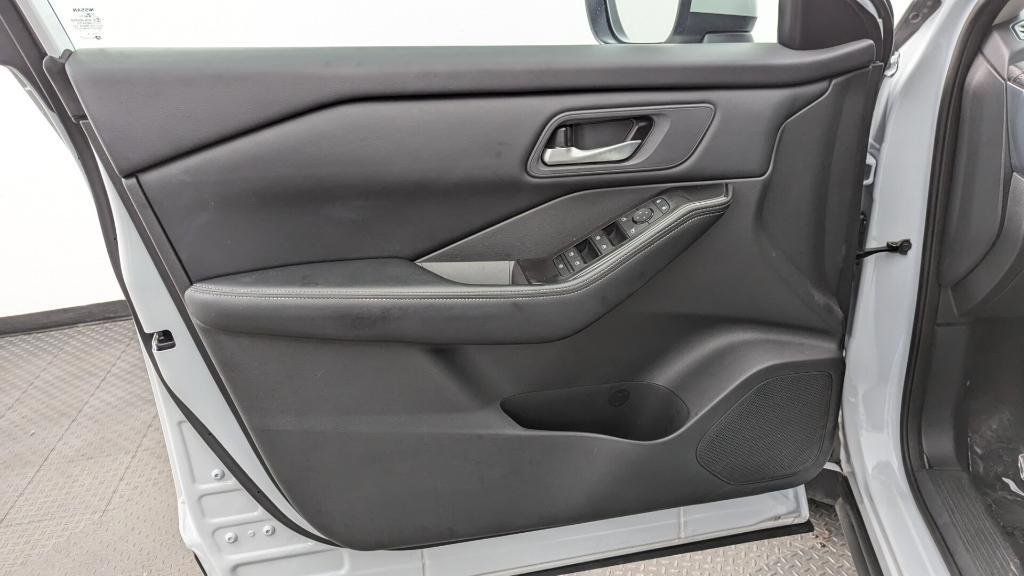 used 2024 Nissan Rogue car, priced at $22,499