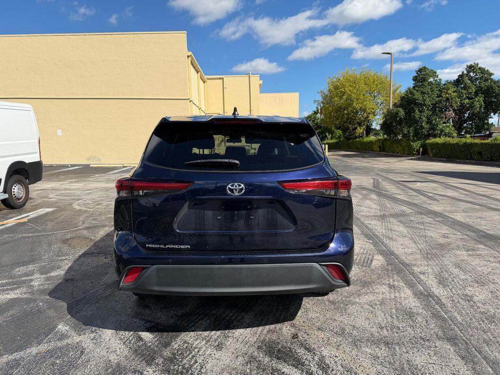 used 2023 Toyota Highlander car, priced at $26,999