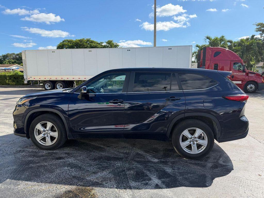 used 2023 Toyota Highlander car, priced at $26,999