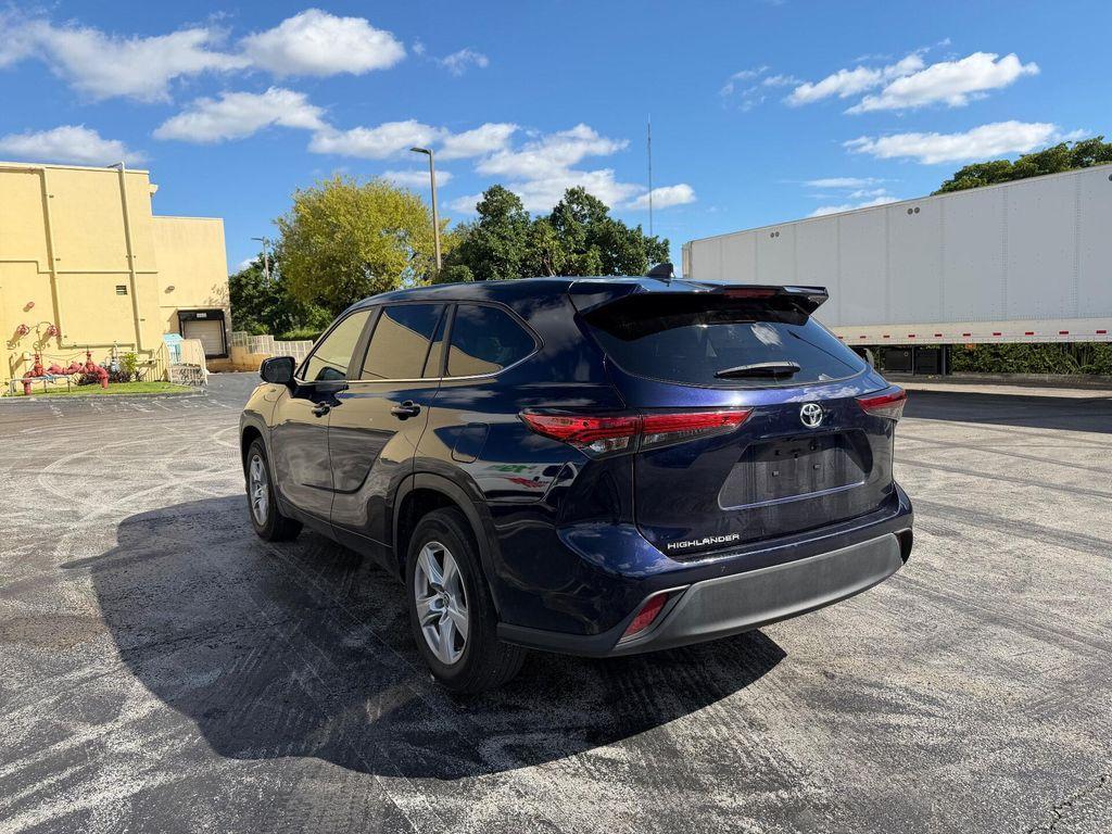 used 2023 Toyota Highlander car, priced at $26,999