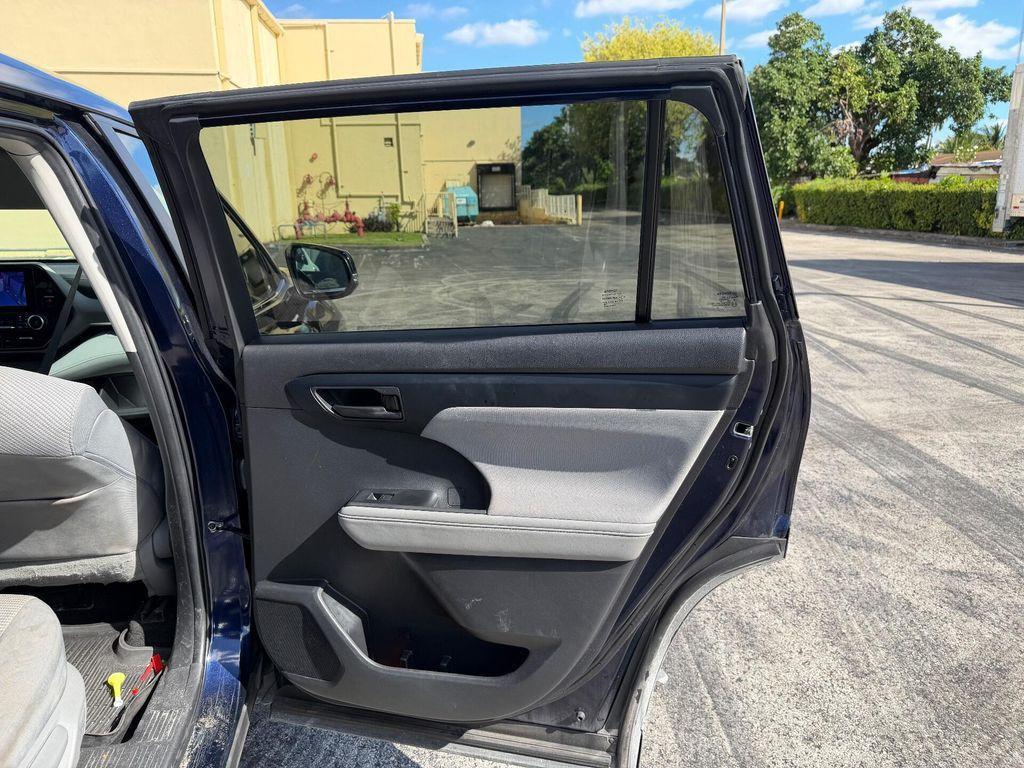 used 2023 Toyota Highlander car, priced at $26,999