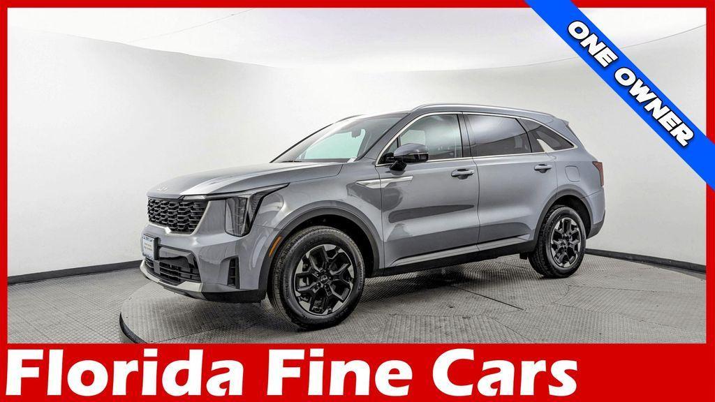 used 2024 Kia Sorento car, priced at $27,999