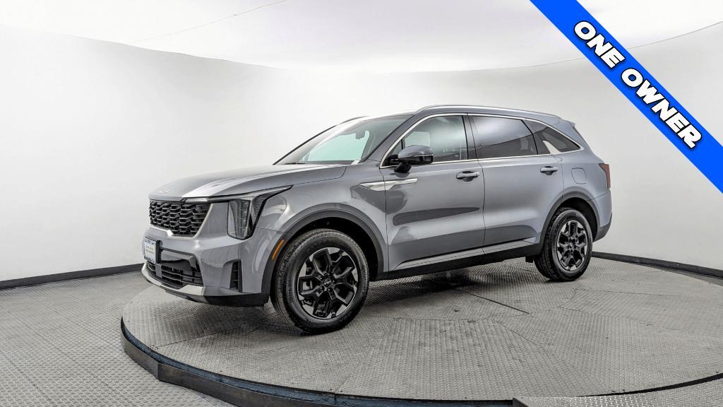 used 2024 Kia Sorento car, priced at $27,499