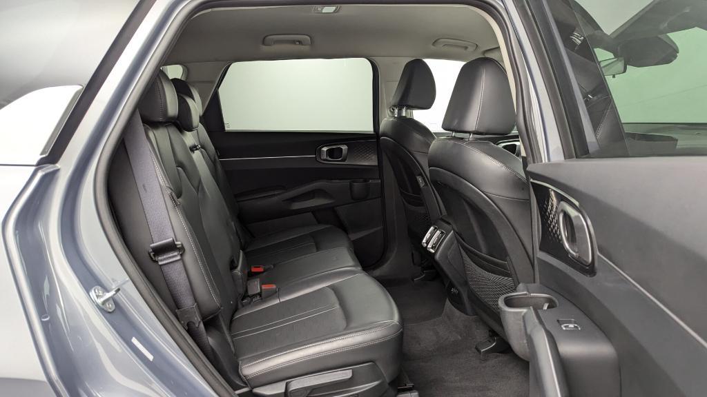 used 2024 Kia Sorento car, priced at $27,499