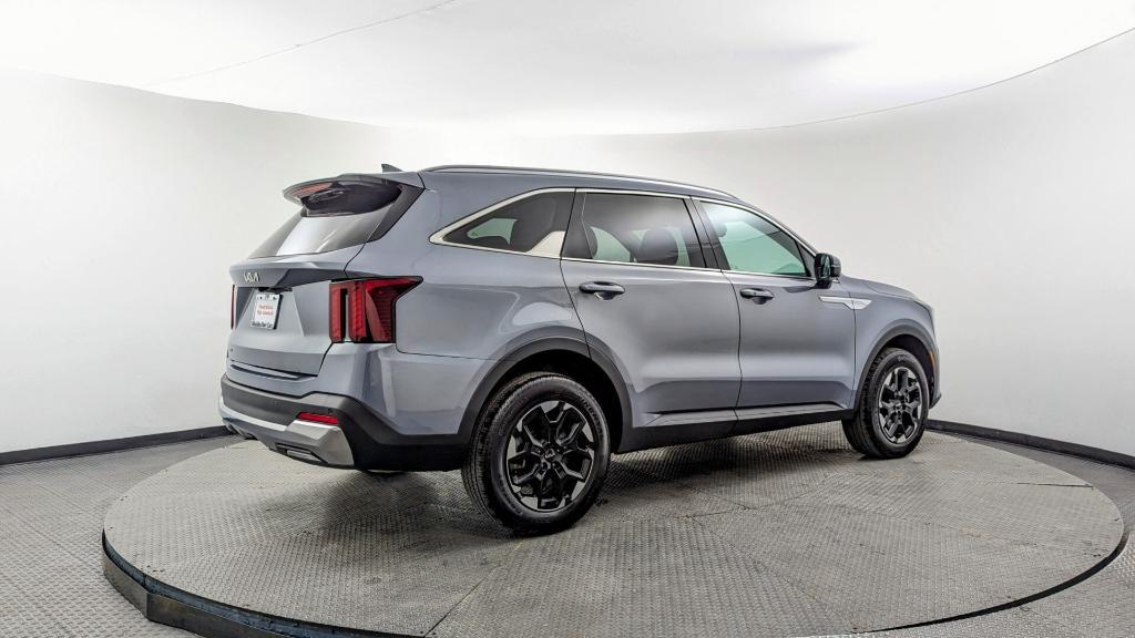 used 2024 Kia Sorento car, priced at $27,499