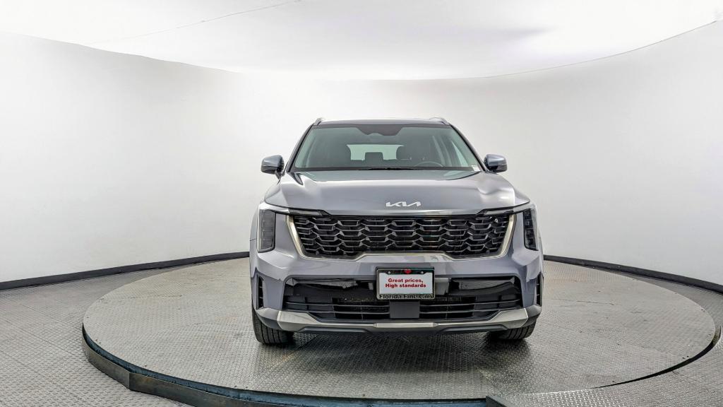 used 2024 Kia Sorento car, priced at $27,499