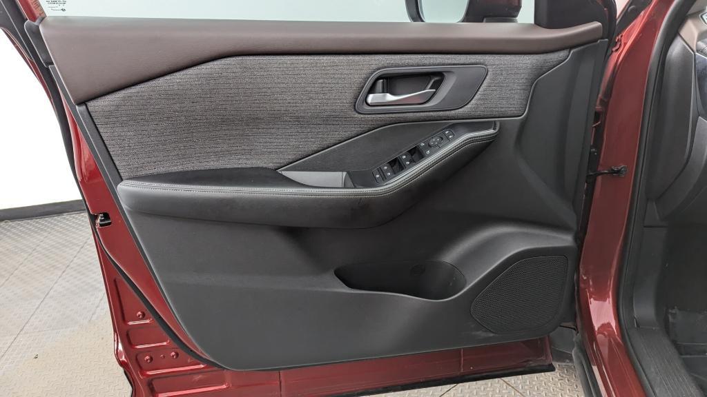 used 2023 Nissan Rogue car, priced at $15,997