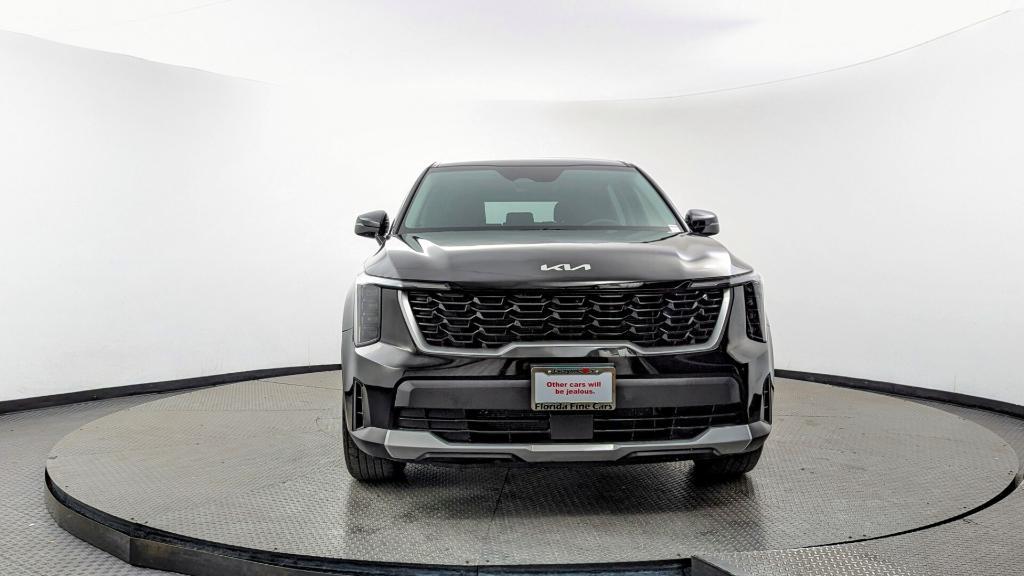 used 2025 Kia Sorento car, priced at $24,999