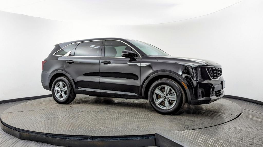used 2025 Kia Sorento car, priced at $24,999