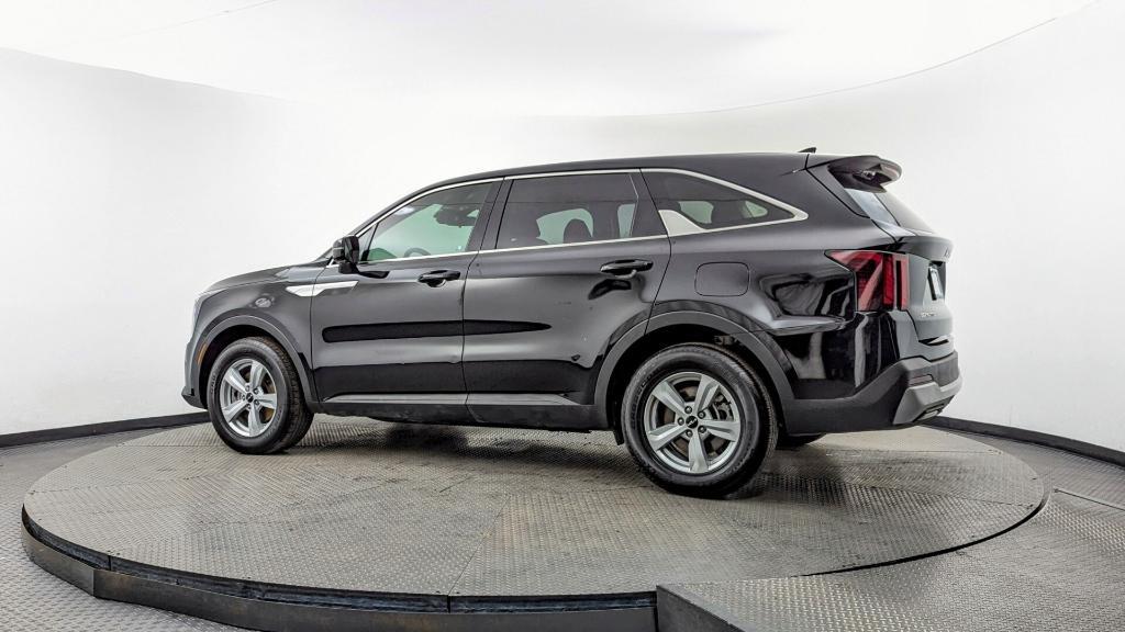 used 2025 Kia Sorento car, priced at $24,999