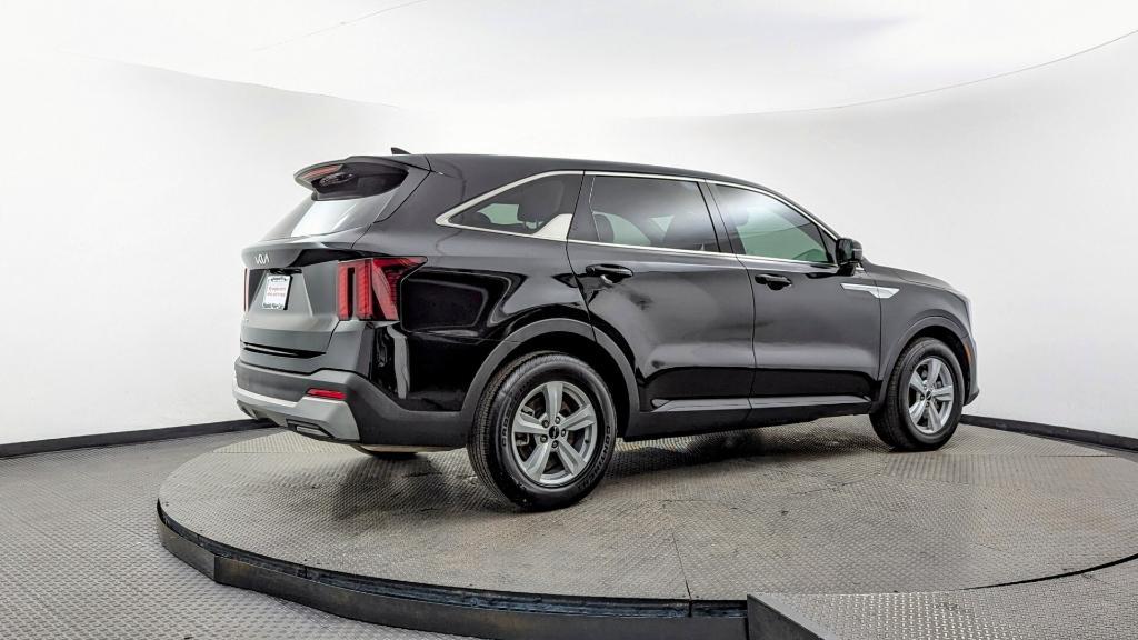 used 2025 Kia Sorento car, priced at $24,999