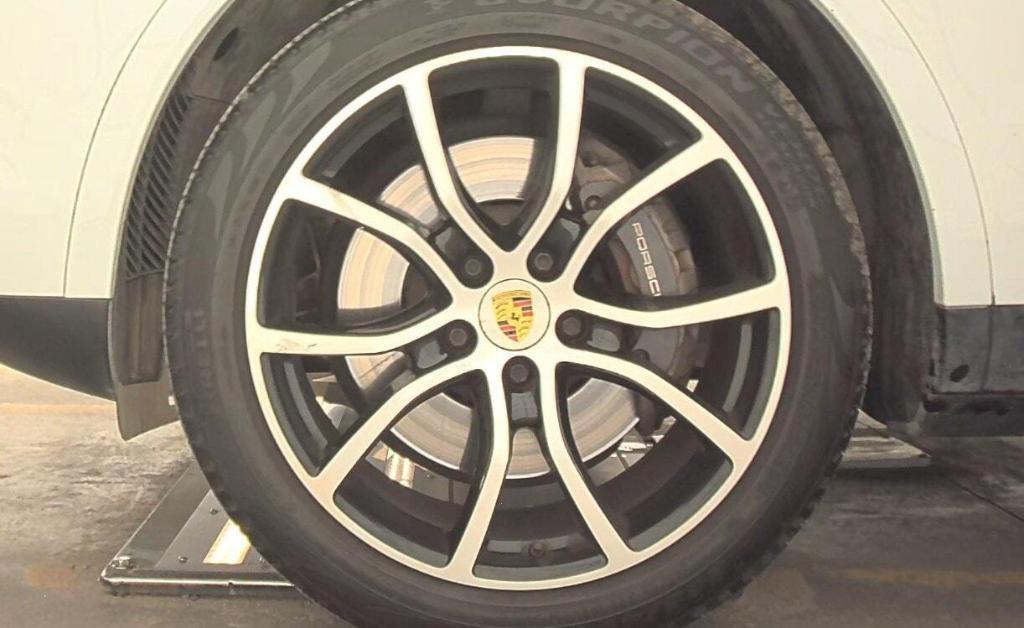 used 2021 Porsche Cayenne car, priced at $37,490