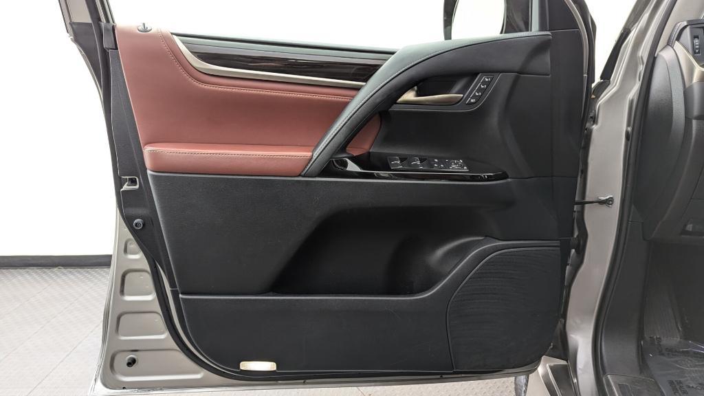 used 2016 Lexus LX 570 car, priced at $42,889