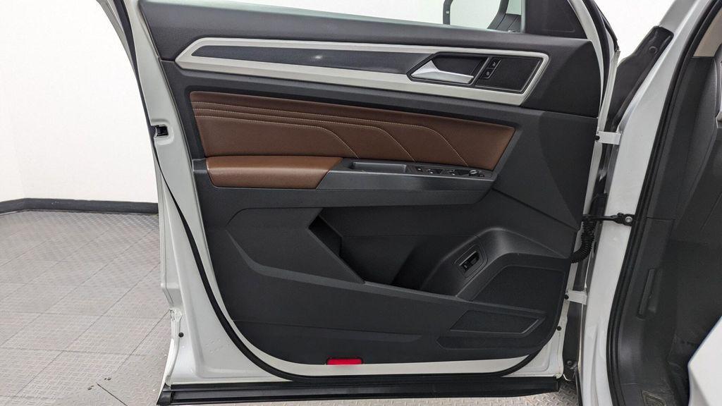 used 2021 Volkswagen Atlas car, priced at $17,999