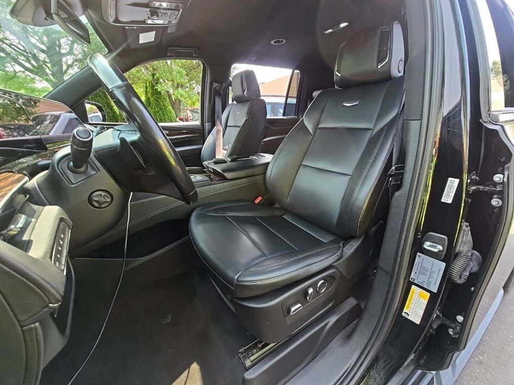 used 2021 Cadillac Escalade ESV car, priced at $45,999