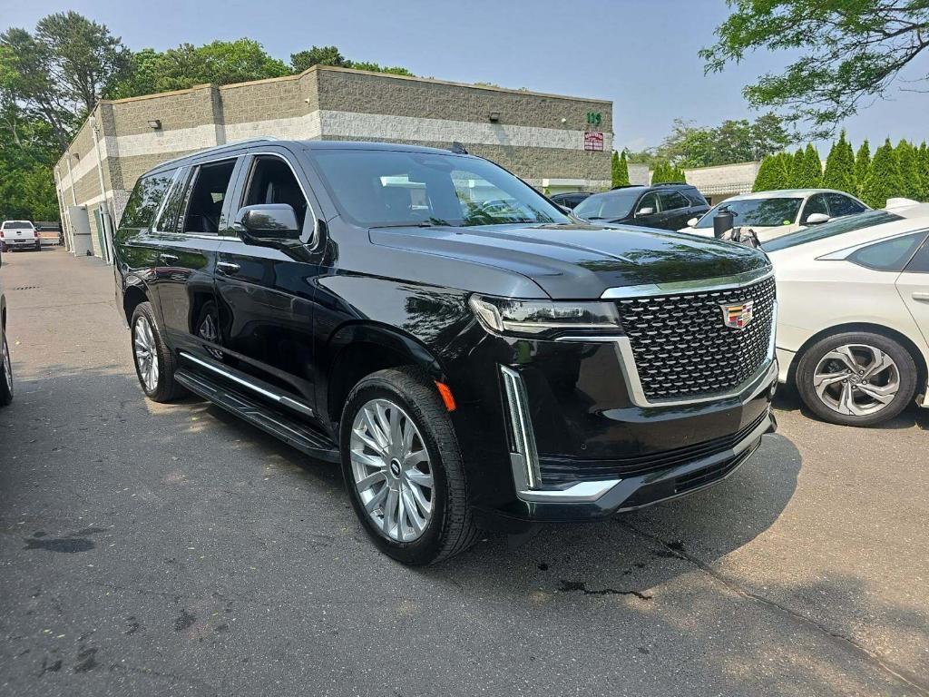 used 2021 Cadillac Escalade ESV car, priced at $45,999
