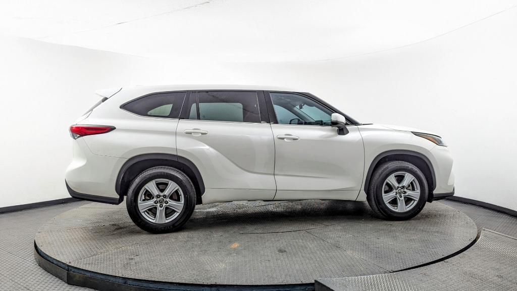 used 2021 Toyota Highlander car, priced at $18,699