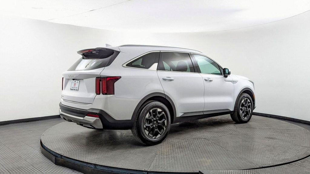 used 2024 Kia Sorento car, priced at $28,499
